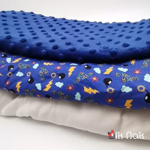 Couette lestée enfant | tailles XS à M (XS - 90 x 120 cm, Confettis Love, 2 kg)